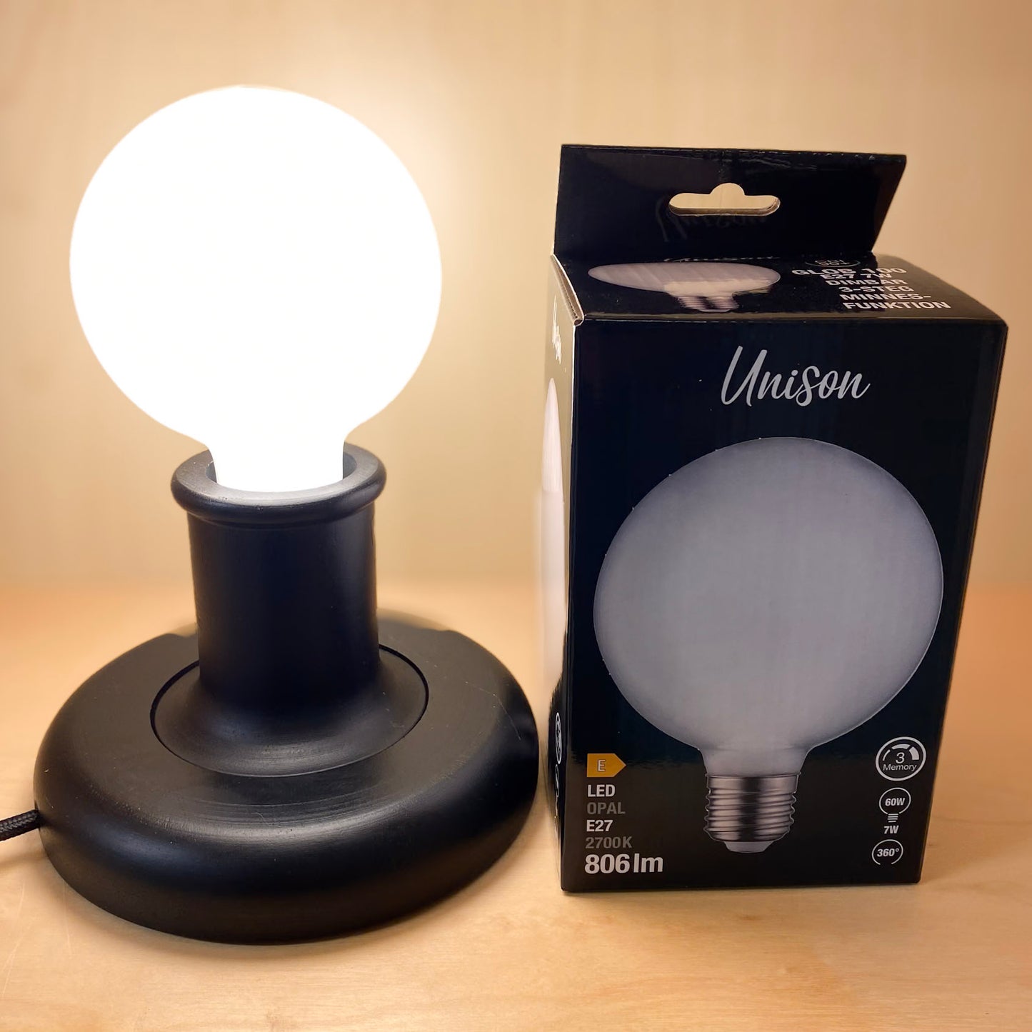 Unison LED stor glob opal G95 7W 50-800lm 2700K 3-steg minne E27