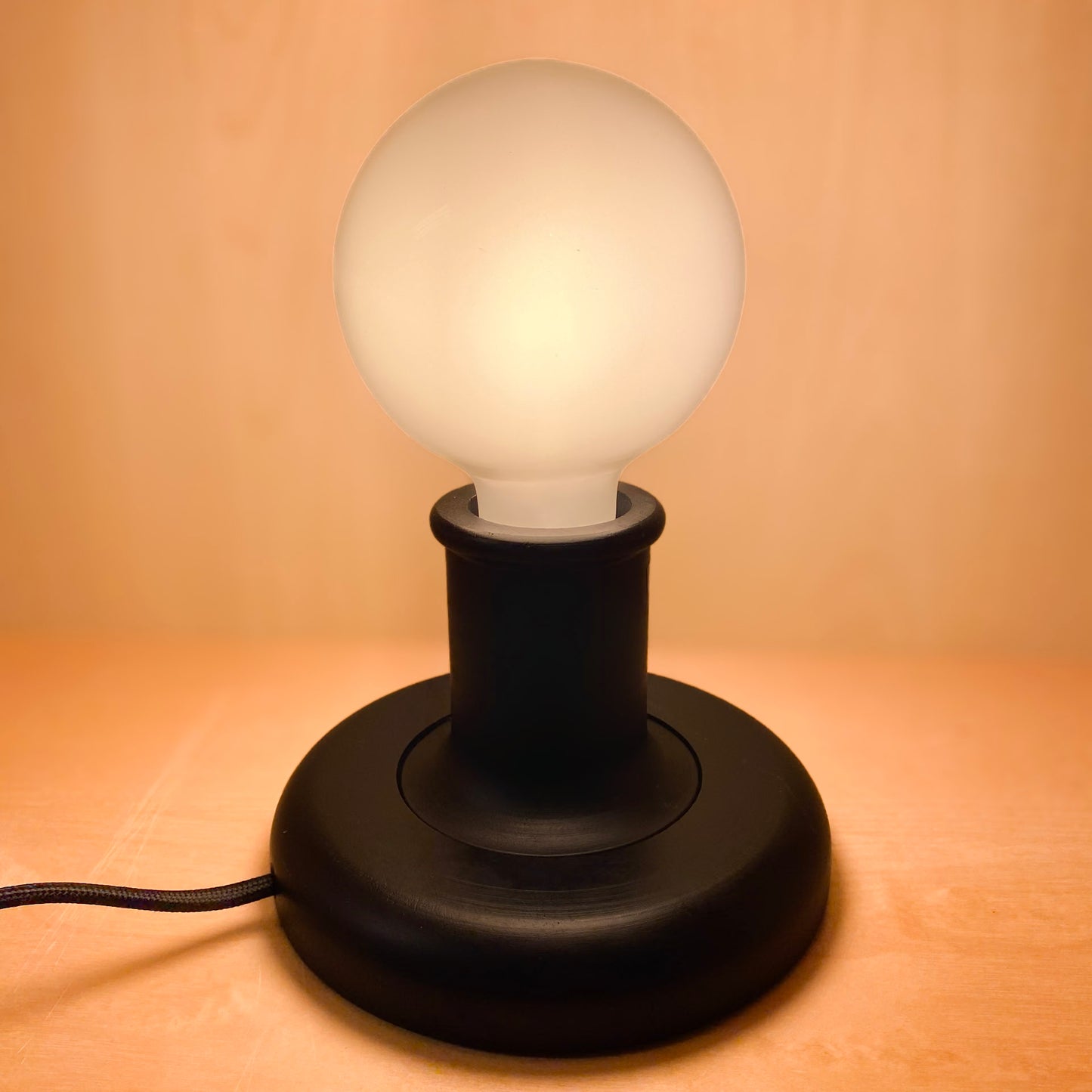 Unison LED stor glob opal G95 7W 50-800lm 2700K 3-steg minne E27