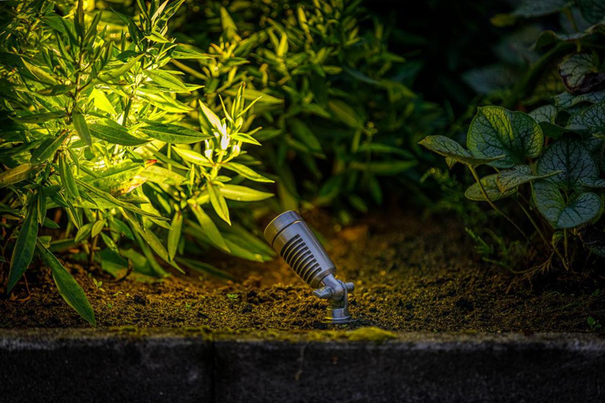 TRÄDGÅRDSB MINUS SPOTLIGHT LED 12V VARMVIT METALLGRÅ